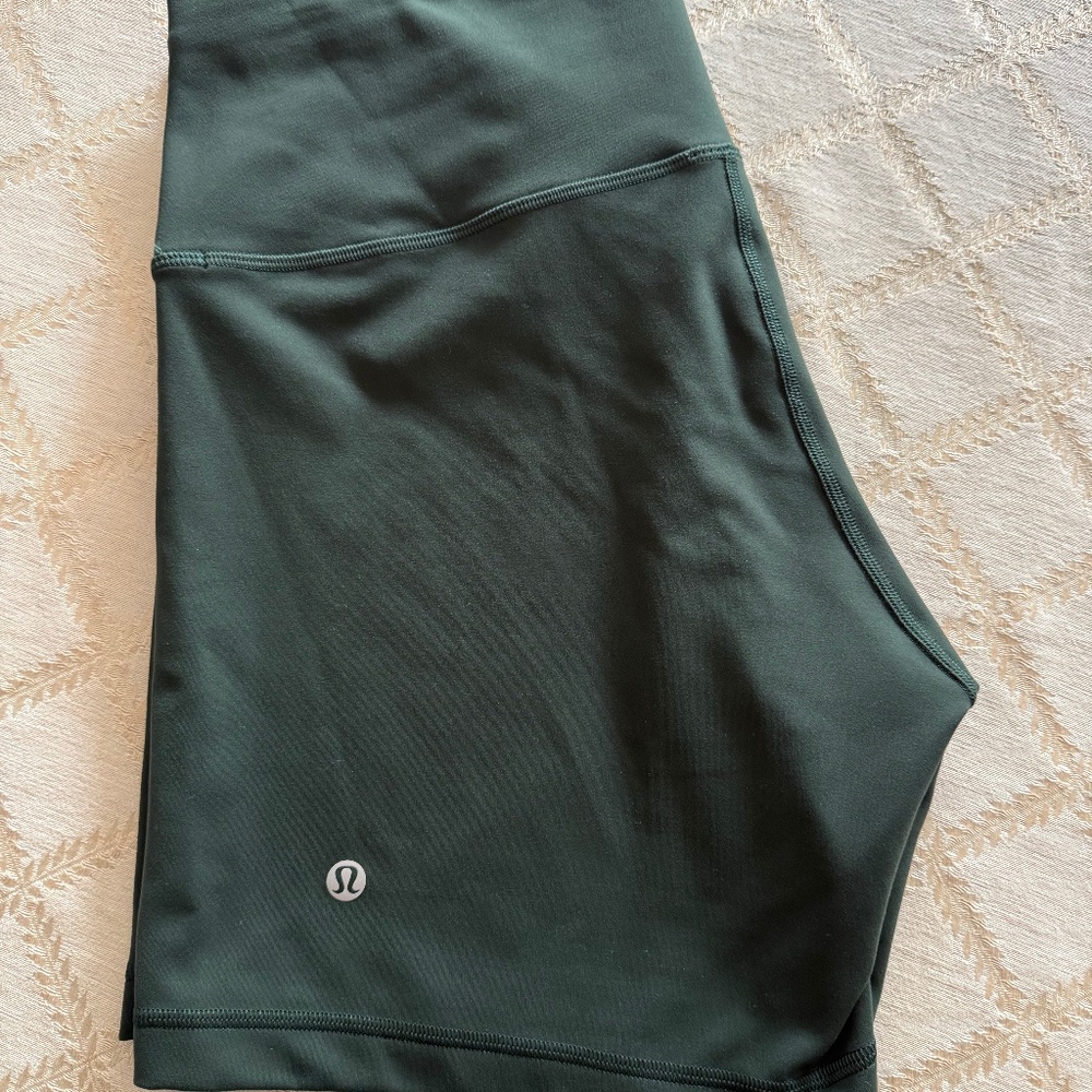 Lululemon Wunder Train high rise short